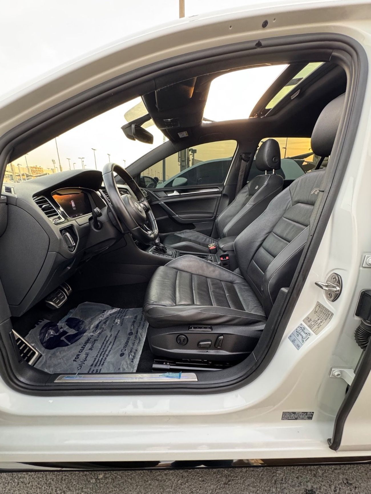 فولكس واجن جولف ار