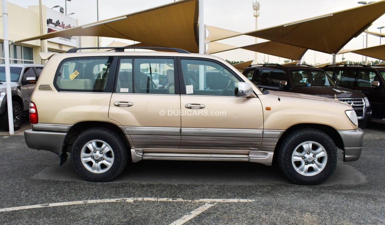 Toyota Land Cruiser GXR. V6