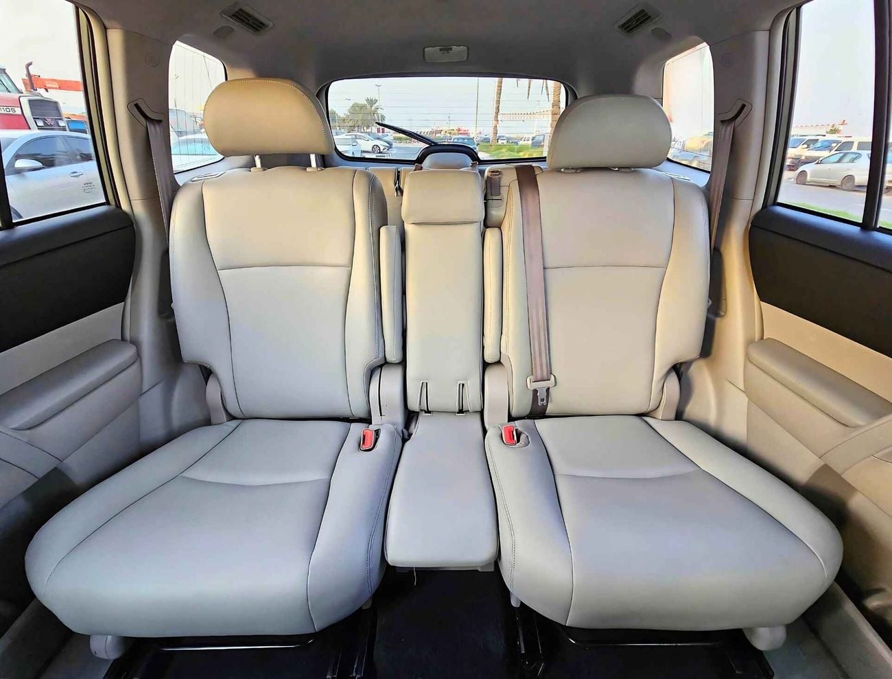 تويوتا هايلاندر BASE/ V6 AWD/ ELECTRIC AND LEATHER SEATS/ DVD REAR CAMERA/ LOT# 50303