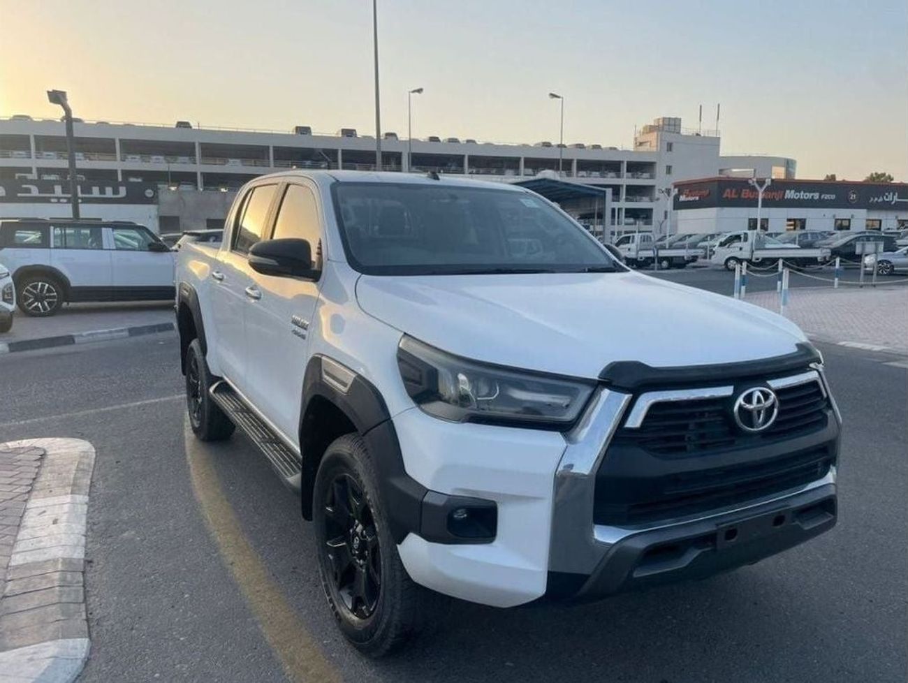 تويوتا هيلوكس diesel 2.8 liter automatic right hand drive