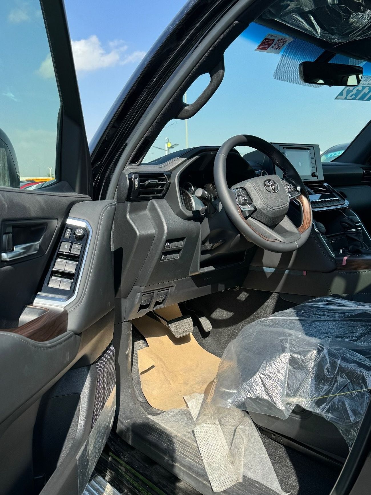 Toyota Land Cruiser Toyota Land Cruiser GXR 4.0 Black Color Interior black