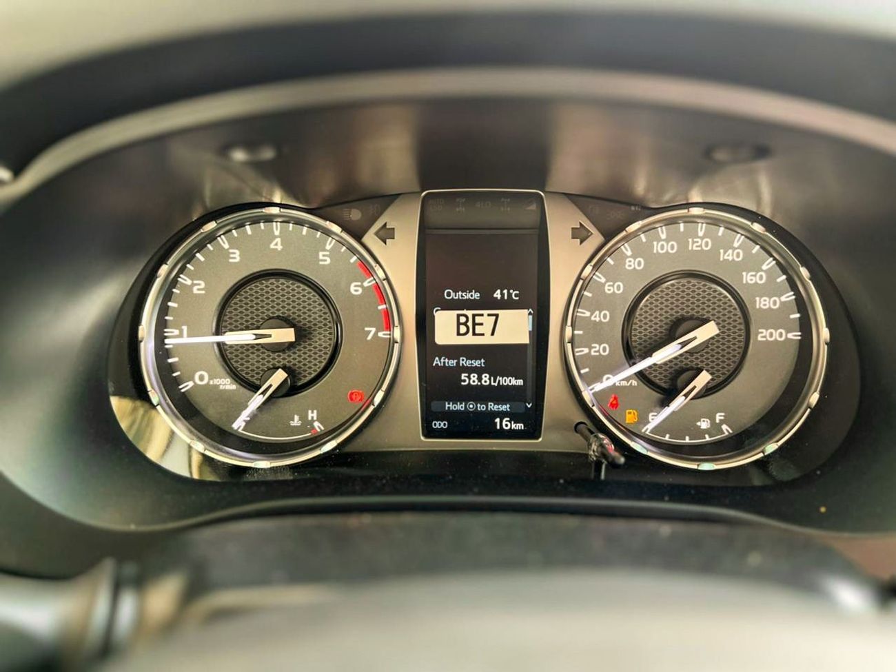 Toyota Hilux EXPORT ONLY - S GLX 2.7L AWD M/T