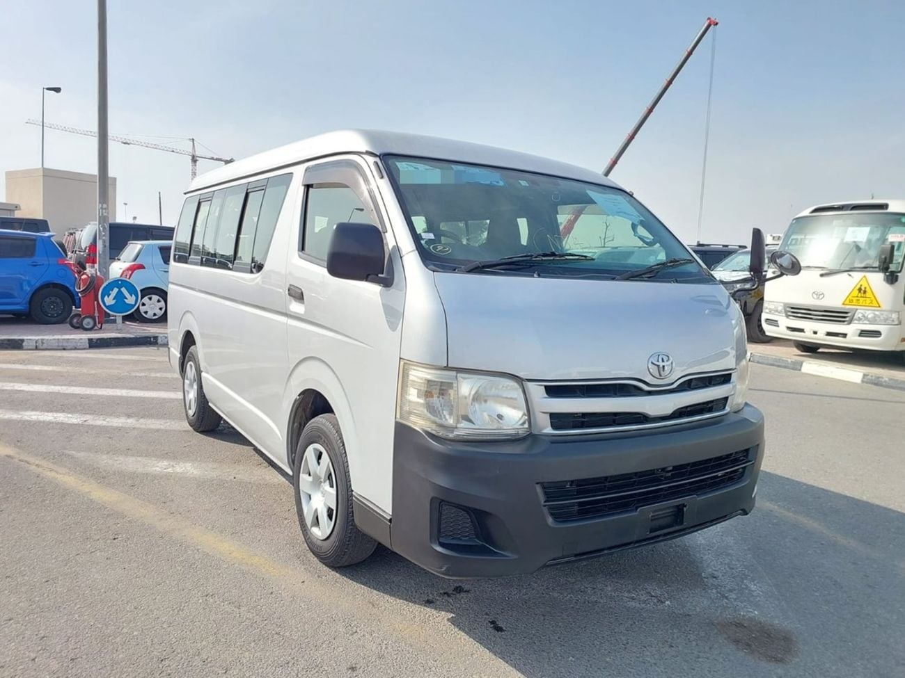 Toyota Hiace TOYOTA HIACE COMMUTER VAN RHD 2012 MODEL 2.7 L PETROL AUTOMATIC(PM15298)