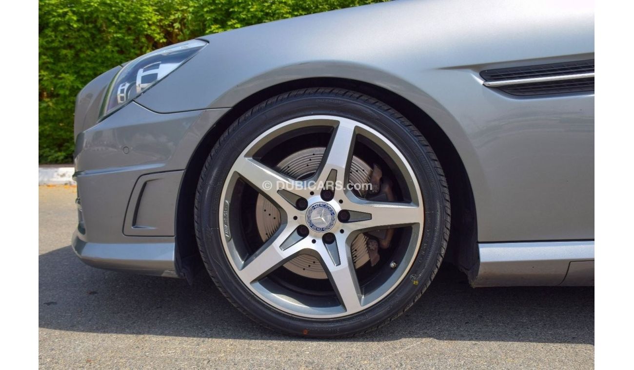 Mercedes-Benz SLK 200 MERCEDES SLK200 CARBON EDITION AMG