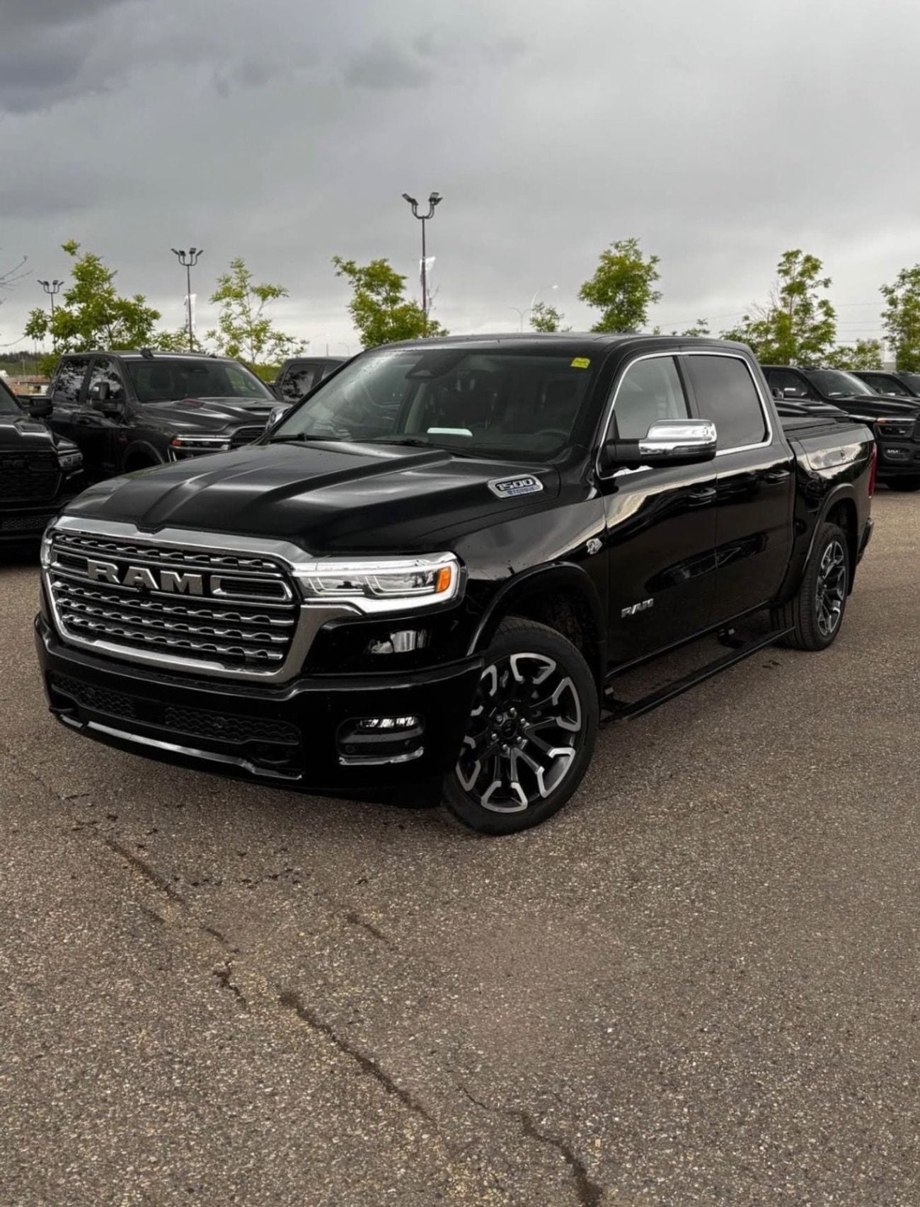 Dodge RAM 5.7 L HEMI LIMITED LONGHORN