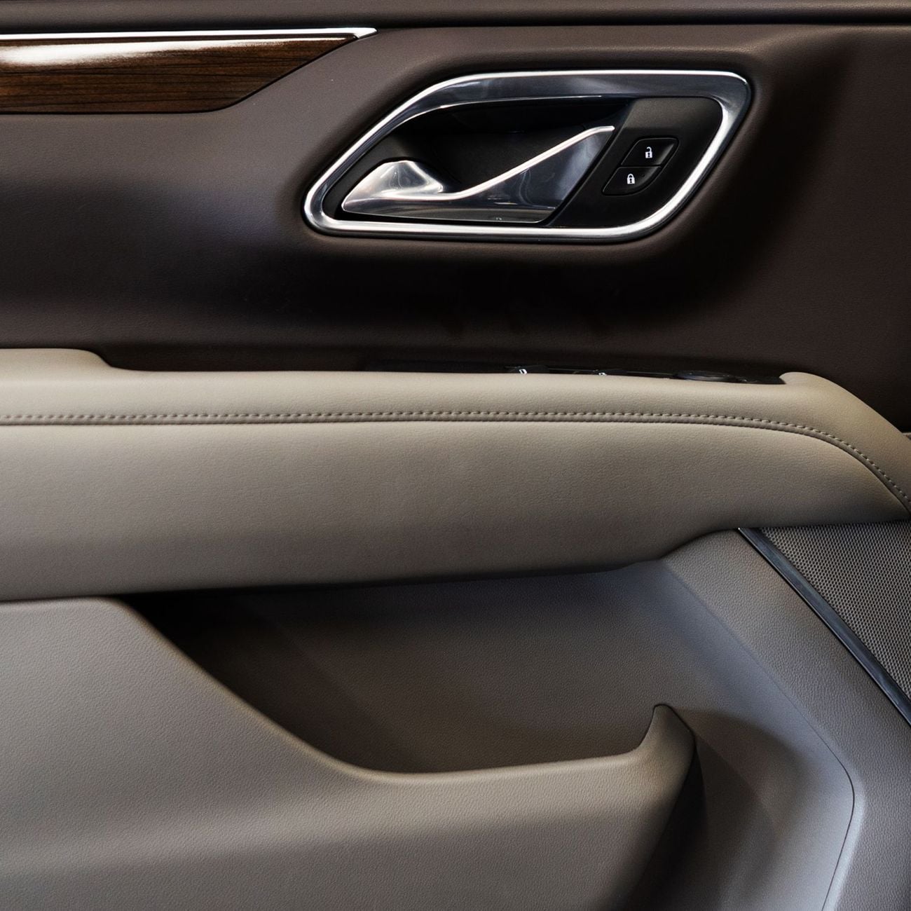 جي أم سي يوكون SLE 5.3L RWD (9 Seater) AED 2,394 P.M • 0% Downpayment • GMC Yukon SLE  • 1 Year Warranty