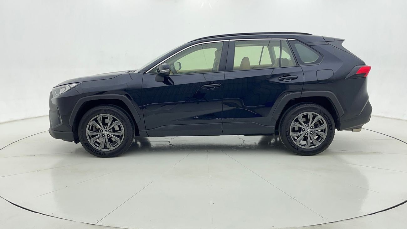 تويوتا راف ٤ VX 2.5 | بدون دفعة مقدمة | اختبار القيادة في المنزل