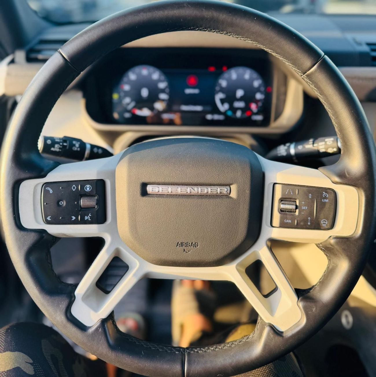 Land Rover Defender 90 S P300