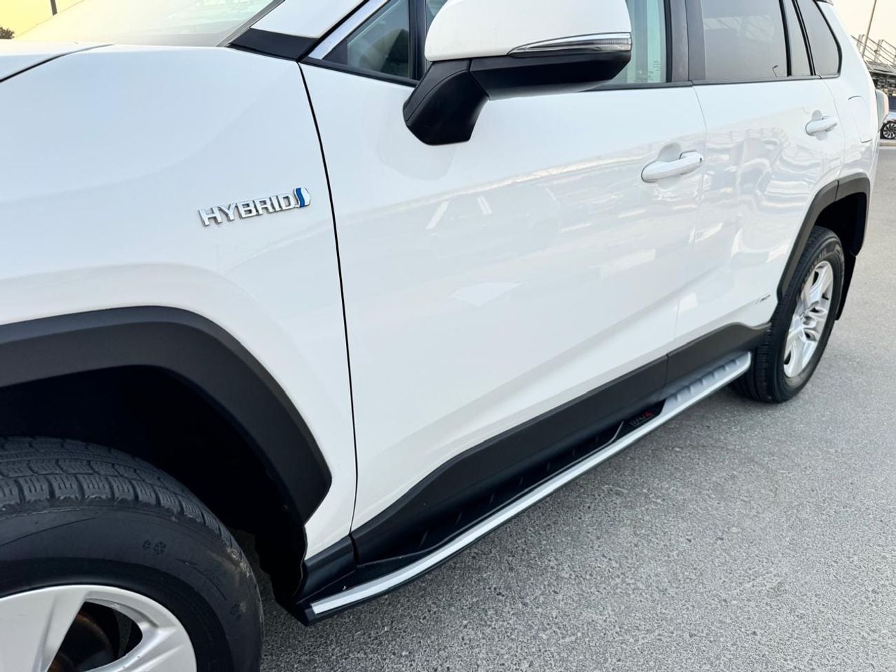 Toyota RAV4 LE