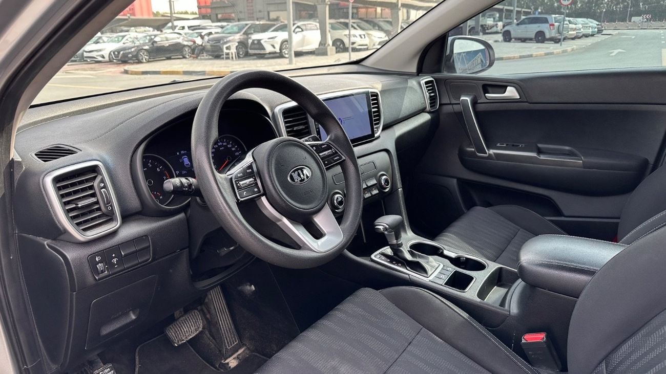 كيا سبورتيج Base 1.6L