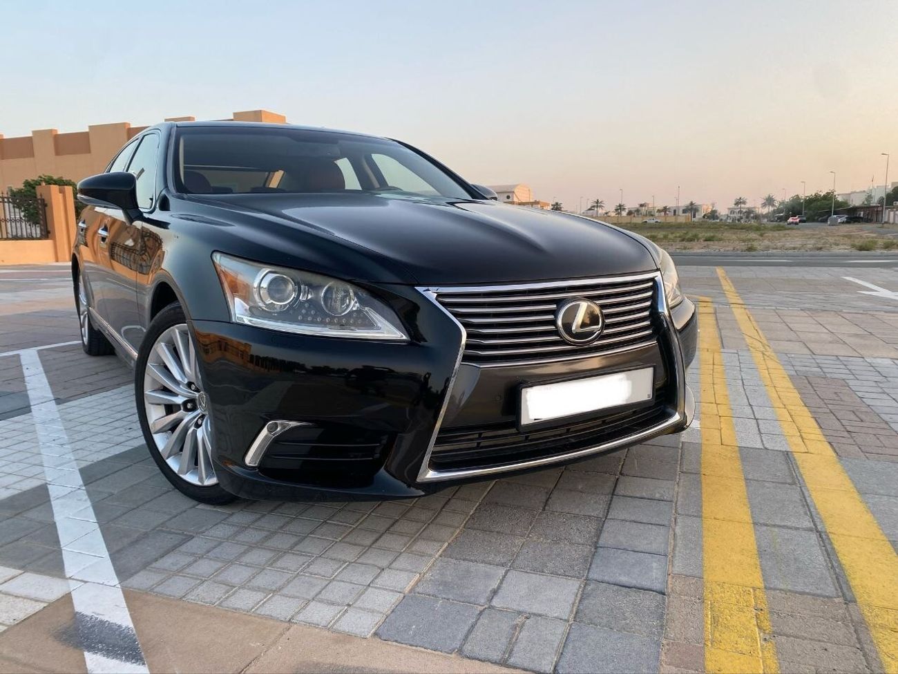Lexus LS460 L 4.6L