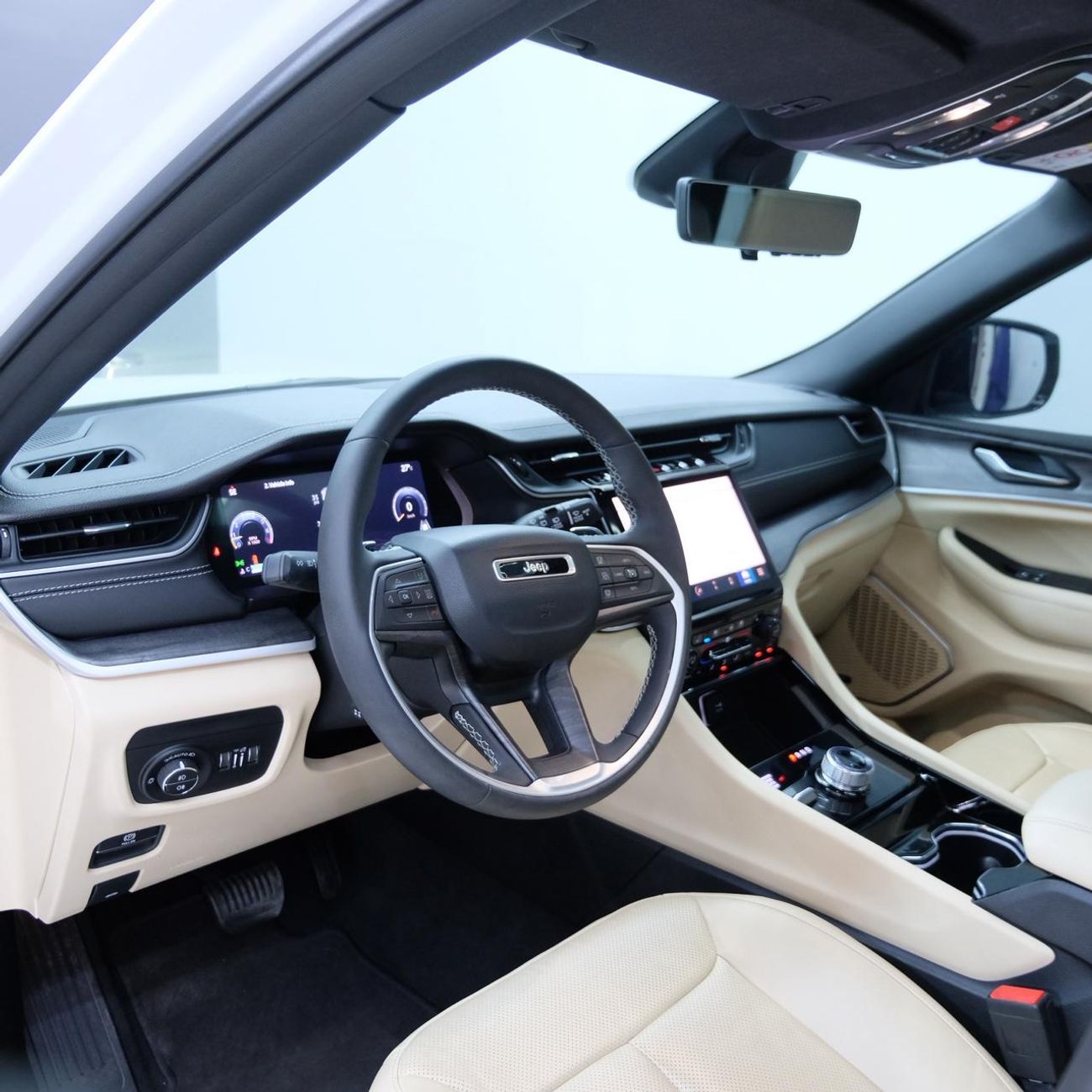 جيب جراند شيروكي Limited 3.6L