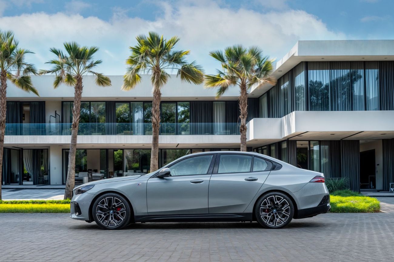 BMW i5 edrive 40 M-sport | 4,994 P.M | 0% Downpayment | Agency Warranty!