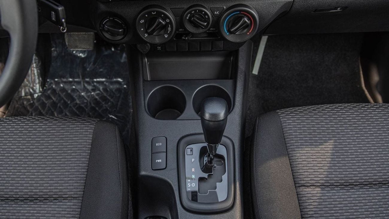تويوتا هيلوكس SGLX HILUX 2.4L AT