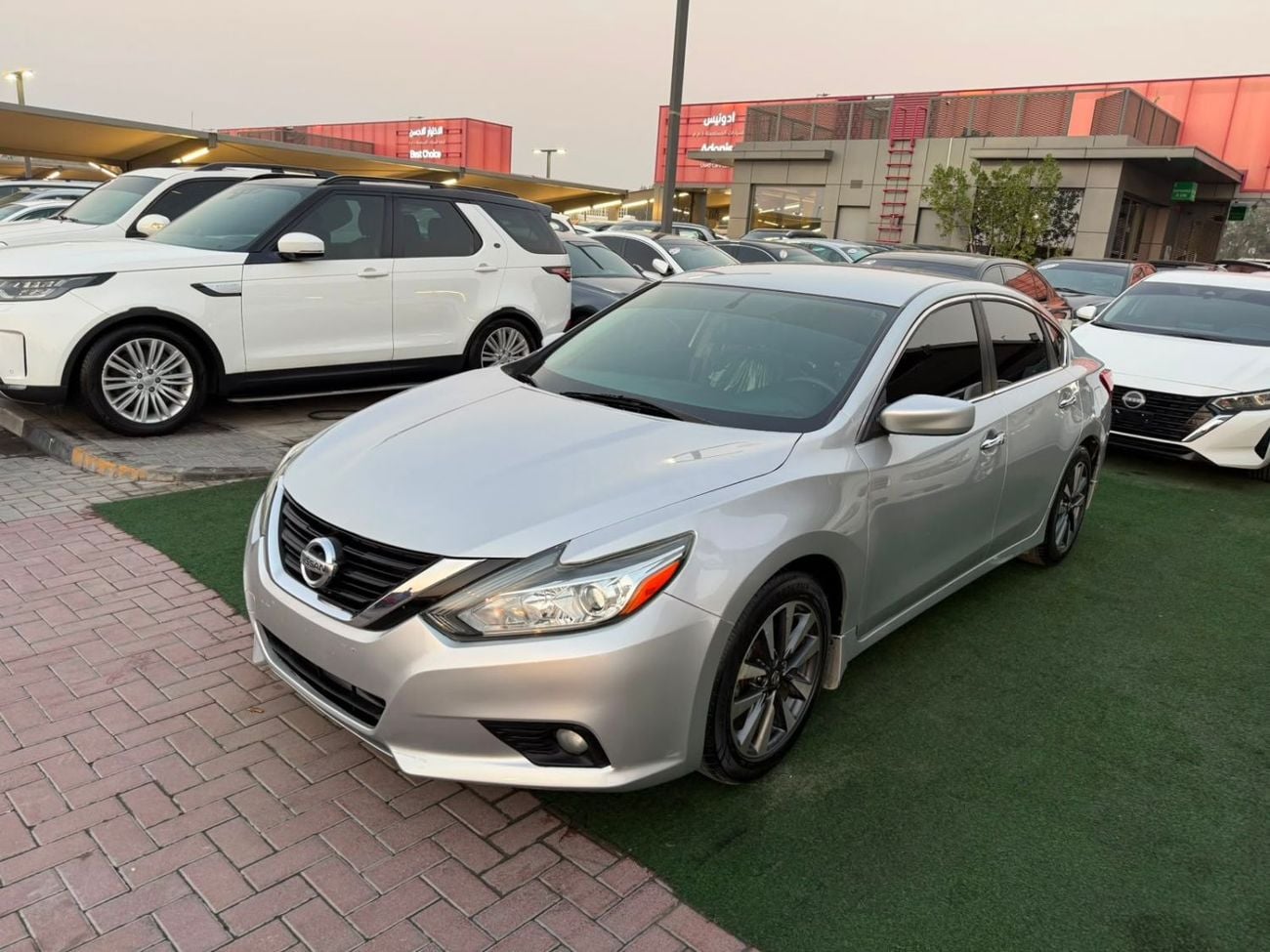 Nissan Altima SV Top-of-the-line trim, excellent condition
