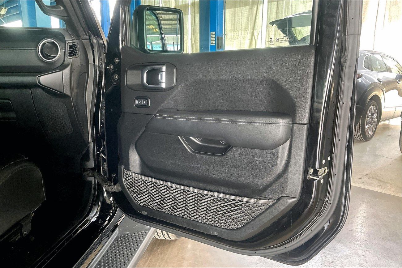 جيب رانجلر Sahara Plus | شامل الضمان | 0 ﺪﻔﻋﺓ ﺃﻮﻟﻯ