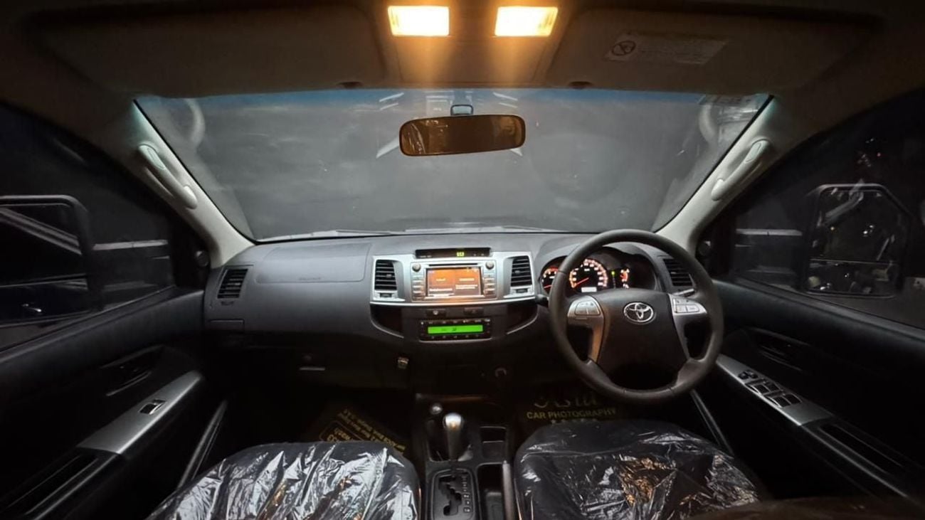 Toyota Hilux Diesel Engine 3000 CC ,Automatic Gear ,2015 Model ,Only For Export Available