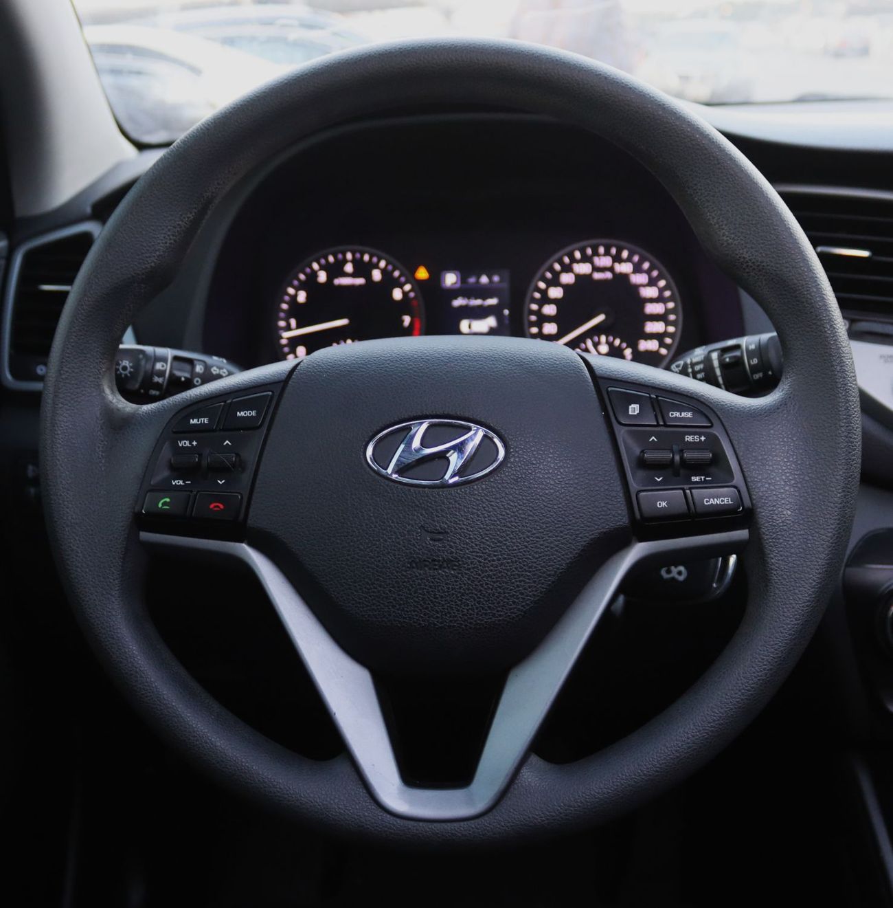 هيونداي توسون هيونداى توسان - 2018 - خليجى سقف بانورامى - بدون حوادث -  بمحرك 2.0 سى سى - ممشى قليل - بحاله ممتازه