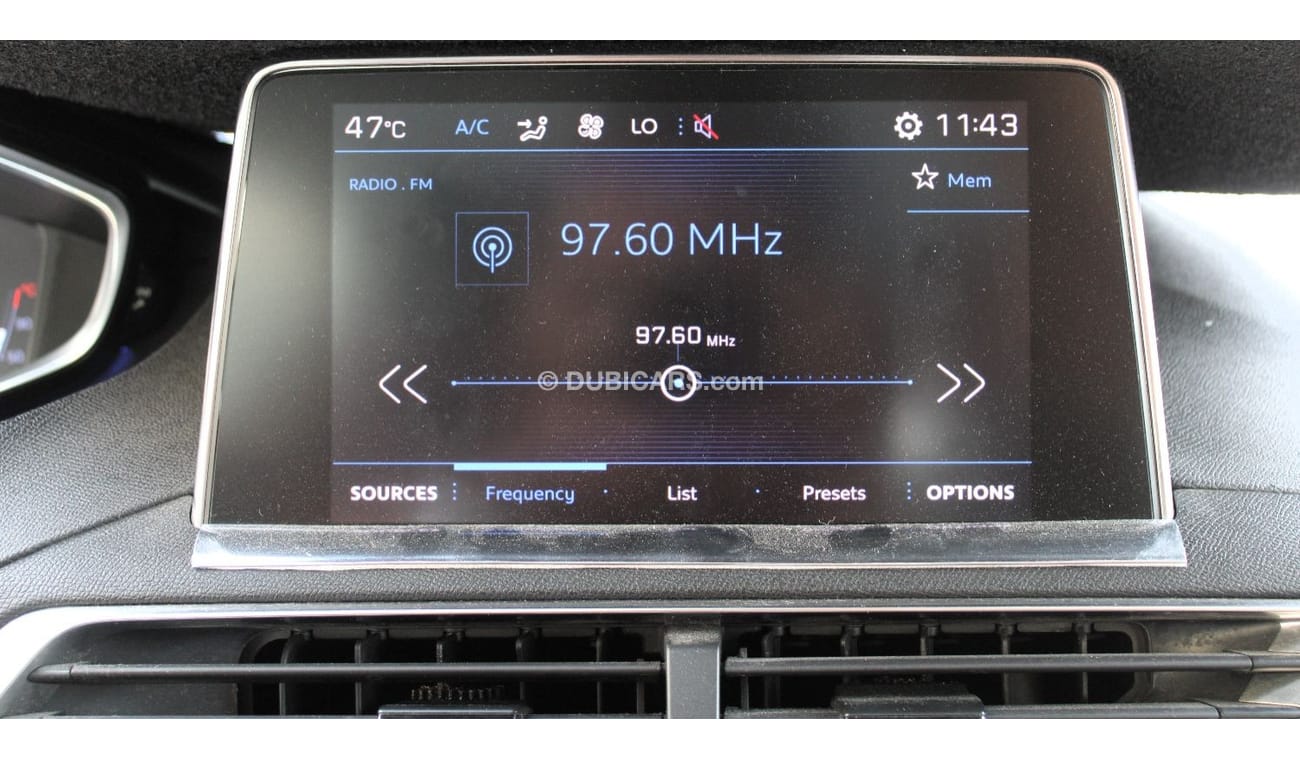 بيجو 3008 اكتيف خالية من الحوادث - خليجي - مكينة 1400 سي سي - بحالة الوكالة من الداخل والخارج