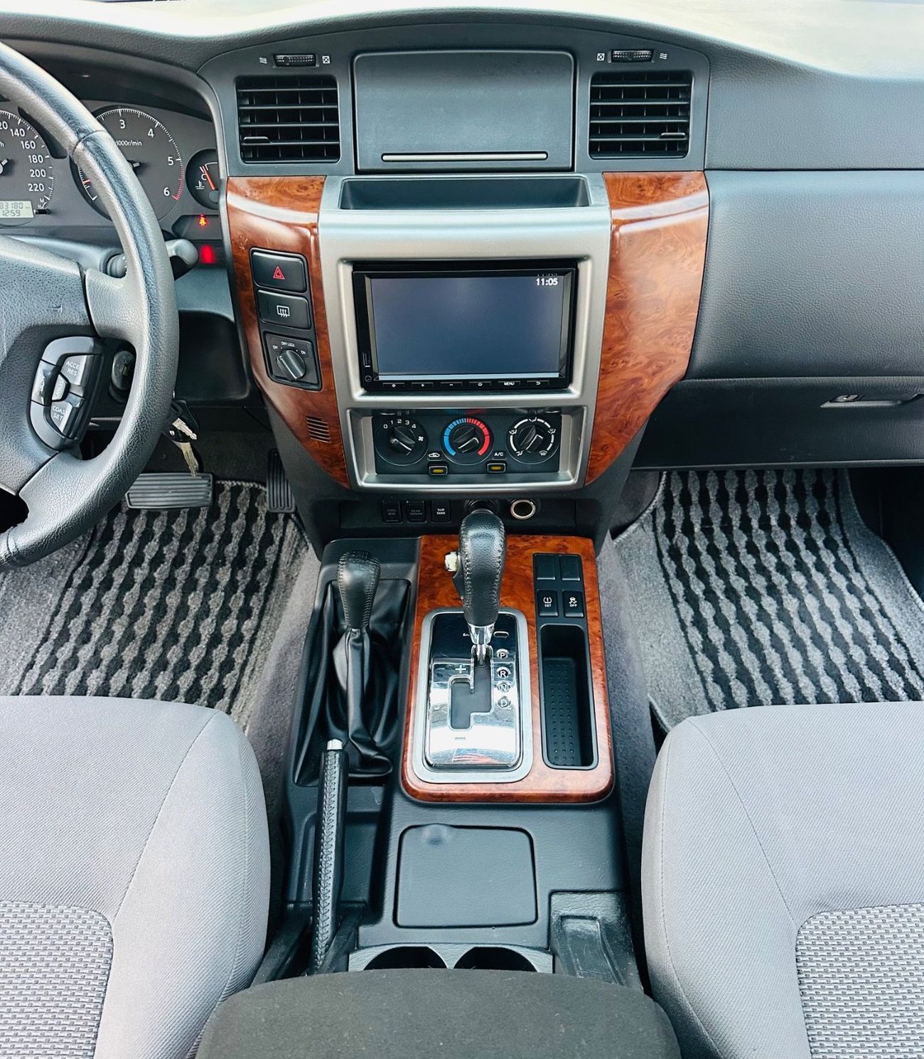 Nissan Patrol Safari 