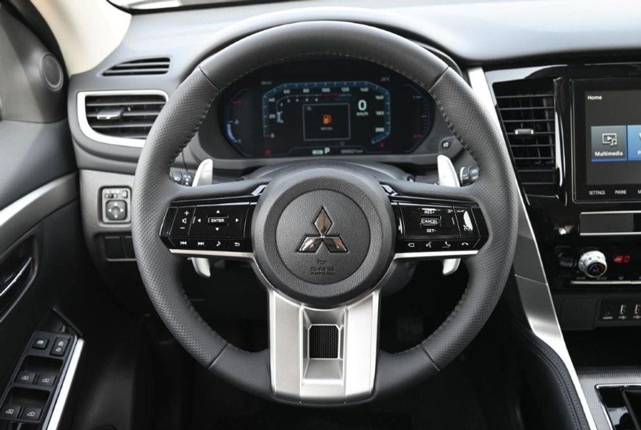 Mitsubishi Montero 2025 MITSUBISHI MONTERO GLS HIGHLINE 3.0L PETROL 4WD 7 SEAT AT