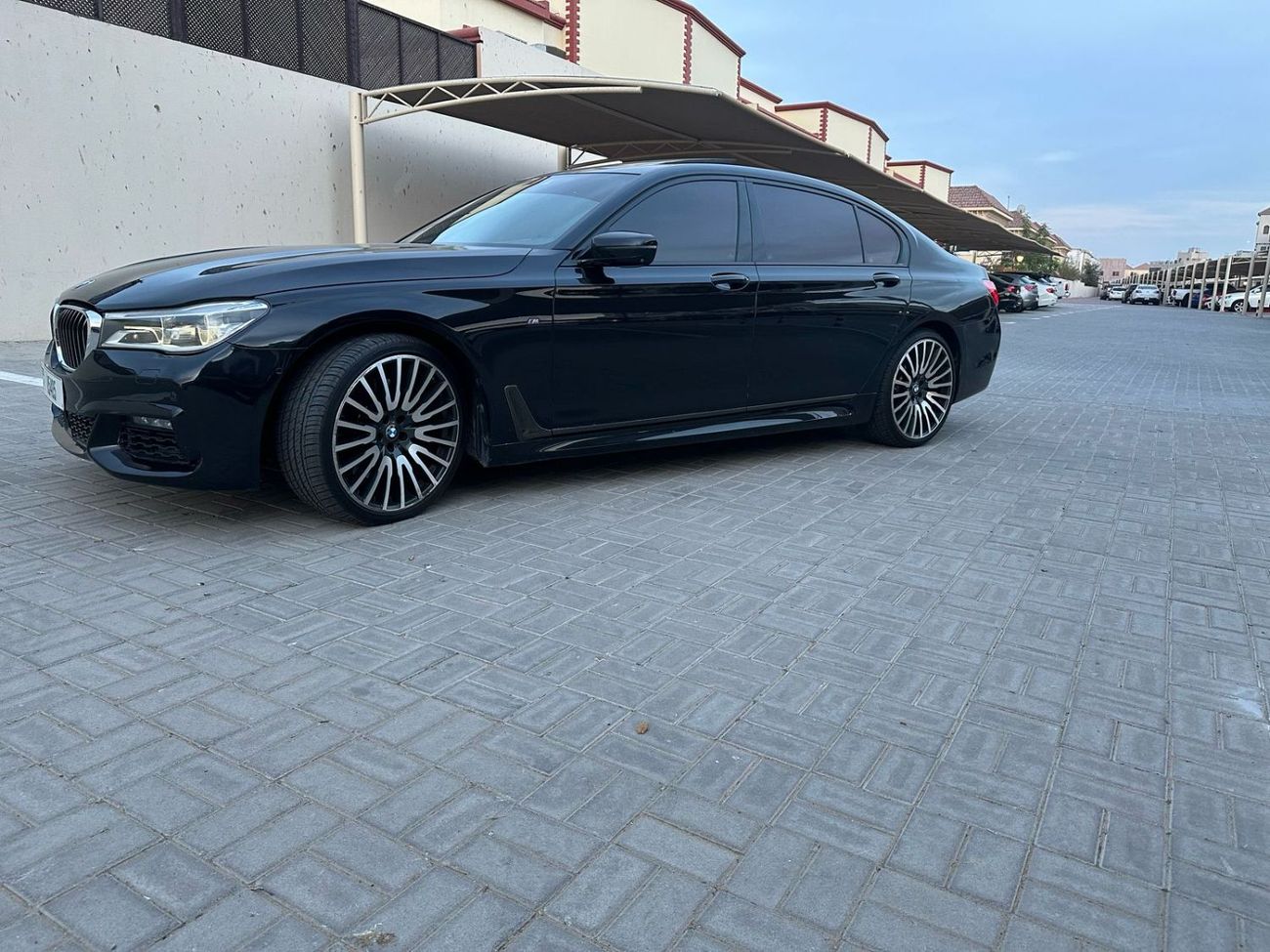 BMW 750i