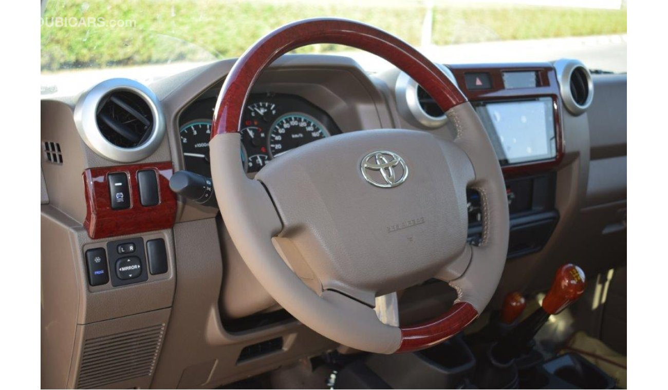 Toyota Land Cruiser Pick Up V6 4.0L Petrol 4X4 Manual Transmission - Euro 4