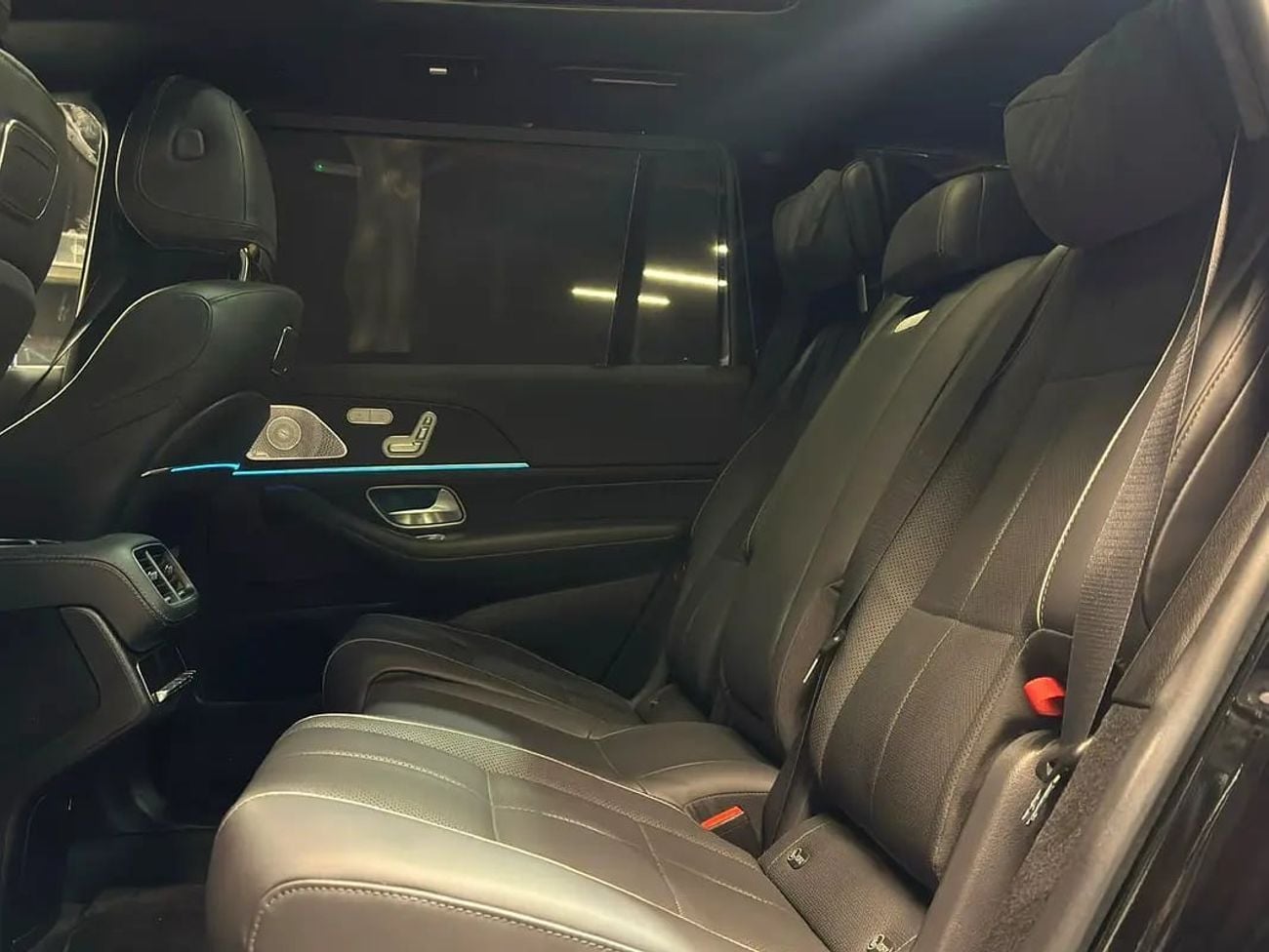 Mercedes Benz GLS580 STD | Ultra Low KM | V8 | AED 179,999