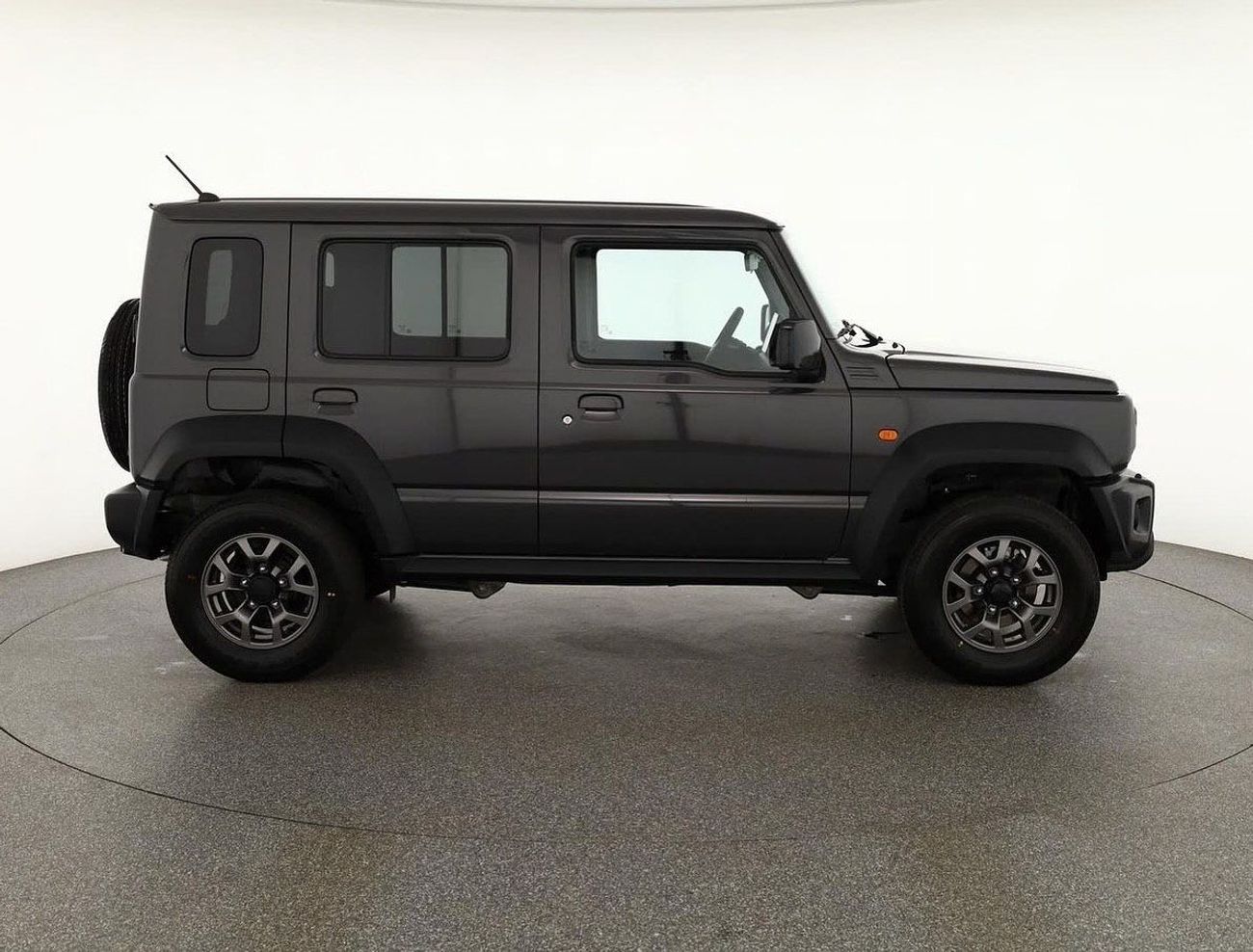 Suzuki Jimny GLX Full option 1.5L Automatic 4WD 26/26