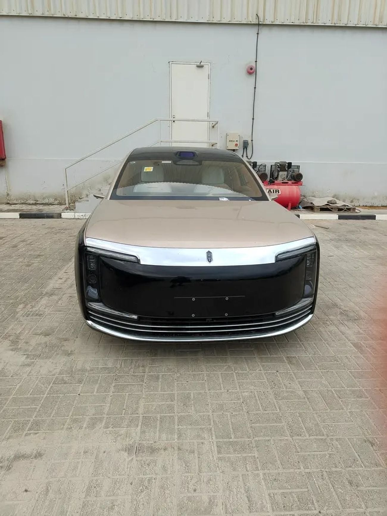 ماكسترو S800 Starlight Executive Edition (EREV) – Ultra-Luxury Intelligent Sedan