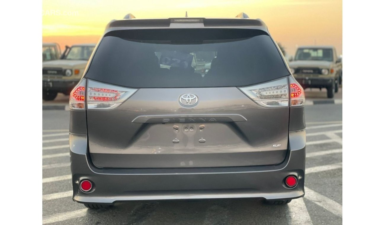 تويوتا سيينا 2019 Toyota Sienna SE Special Edition - Full Option Automatic - 7 Seater - 3 Keys - UAE PASS