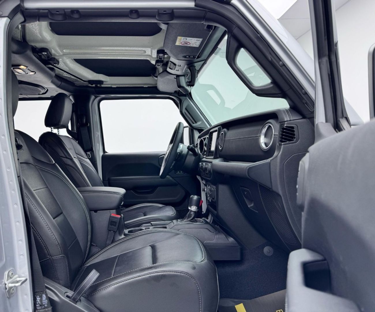 Jeep Wrangler Unlimited Sahara 3.6L 2023 Jeep Wrangler Sahara Unlimited, 1 Year Warranty, Full Service Hist