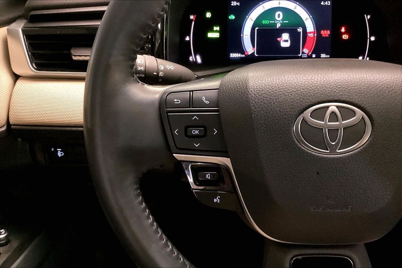 تويوتا كامري XLE | شامل الضمان | 0 ﺪﻔﻋﺓ ﺃﻮﻟﻯ