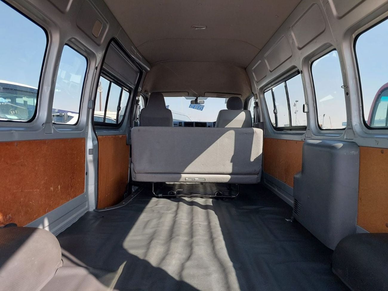 Toyota Hiace (RAMADAN OFFER) TOYOTA HIACE VAN RHD 2006 MODEL 2.5 L DIESEL AUTOMATIC(PM03353)