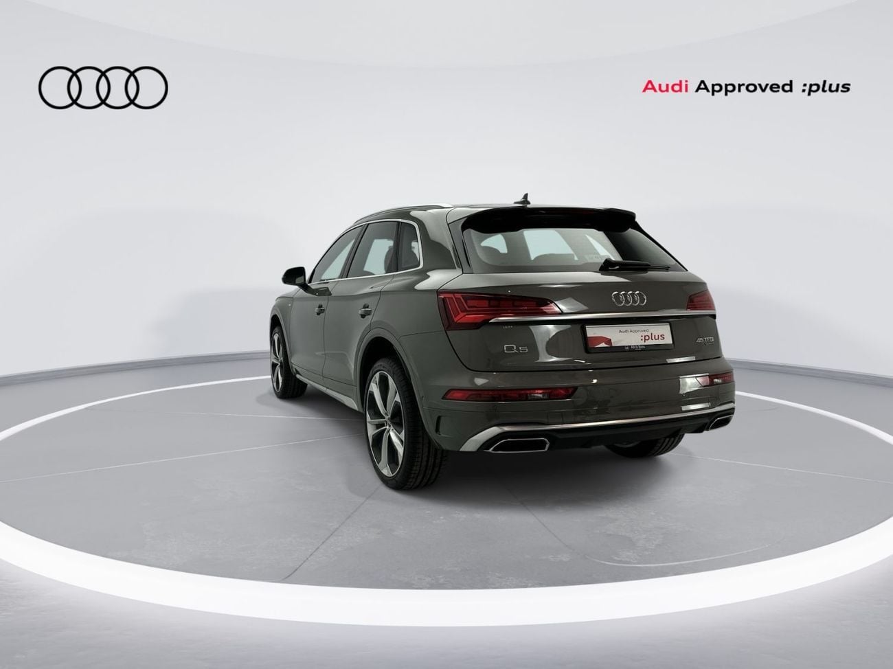 Audi Q5 45 TFSI Quattro Design 2.0L Q5 S line 45 TFSI quattro 249hp (Ref# 77768)