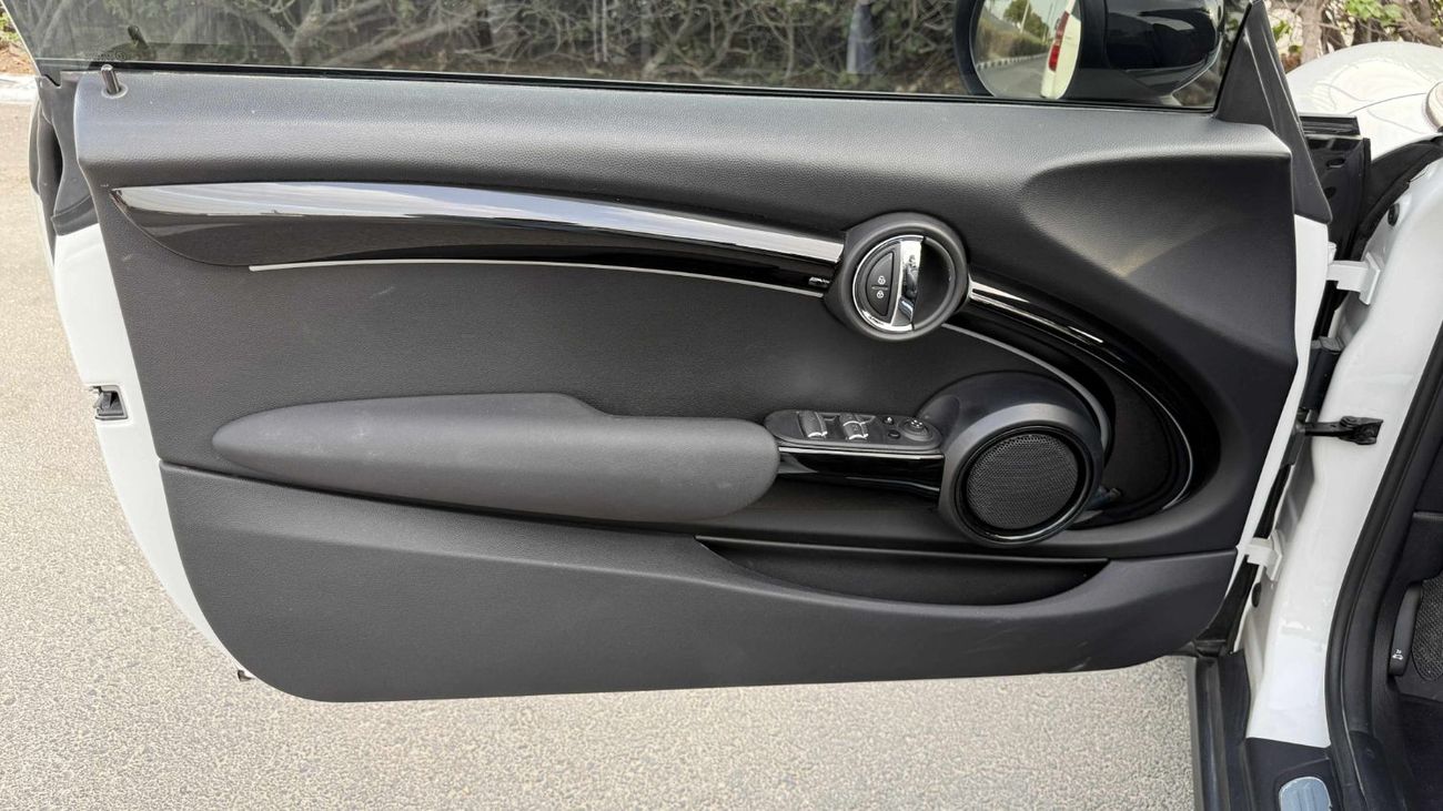 ميني كوبر GCC SPEC UNDER WARRANTY NEAT AND CLEAN