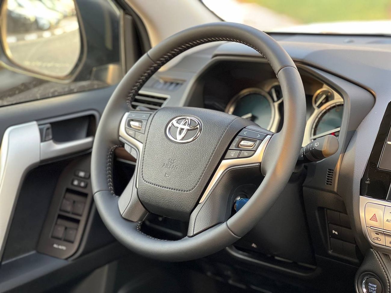 Toyota Prado VX+ 4.0L PTR A/T // 2023 // HIGH OPTION WITH POWER & LEATHER & COOLING SEATS , DVD & BACK CAMERA //