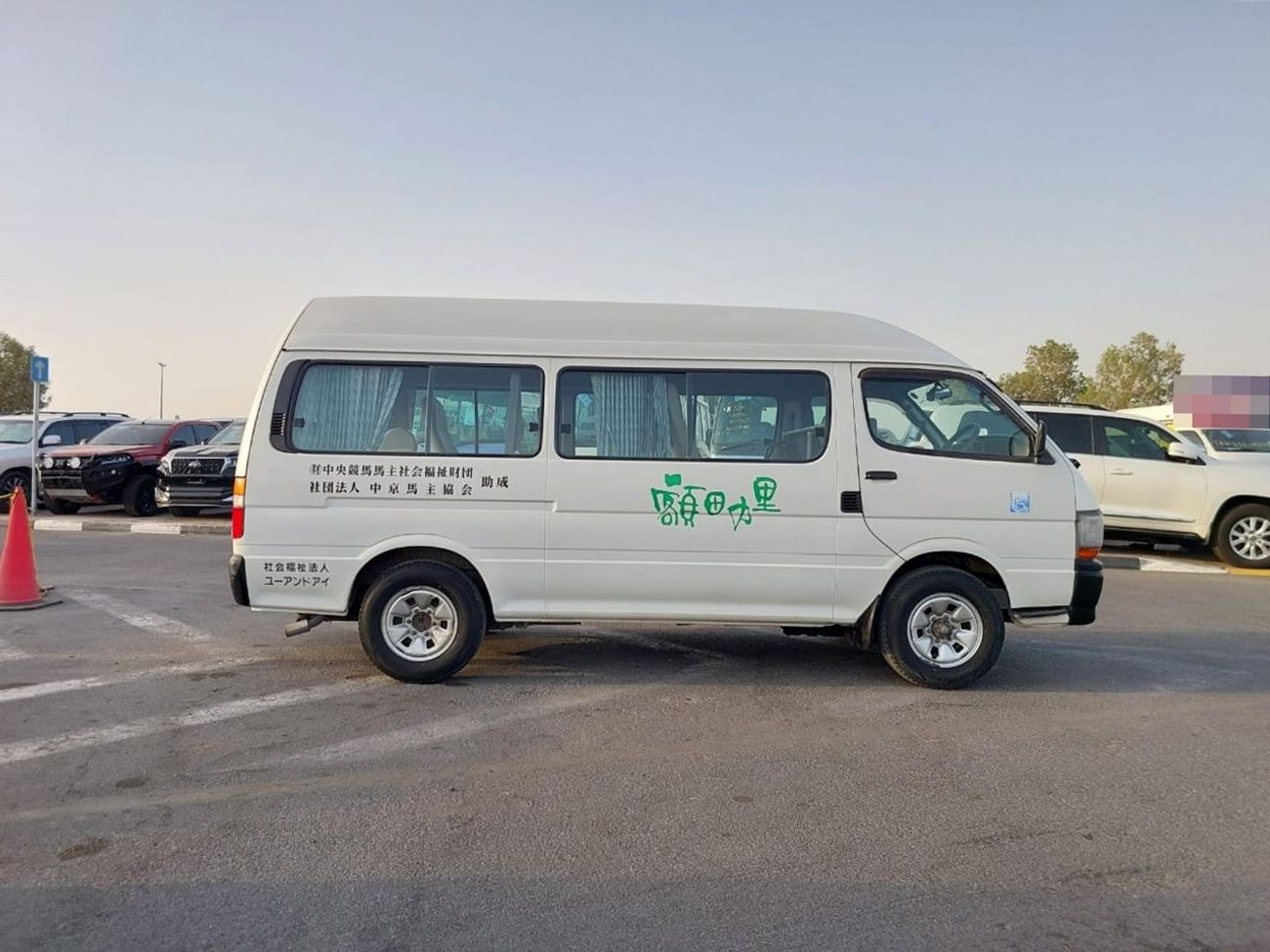 Toyota Hiace TOYOTA HIACE COMMUTER VAN RHD 2001 MODEL 3.0 L DIESEL AUTOMATIC(PM01315)
