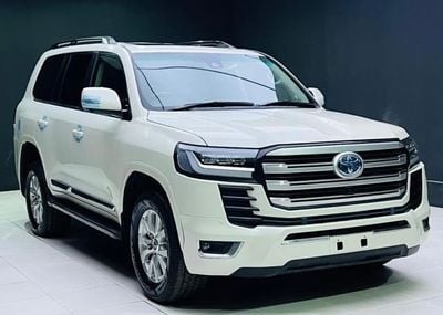 Toyota Land Cruiser Sahara 2016 Model RHD Diesel Engine Full Option Facelift to LC300 2024 Very Clean And Perfect