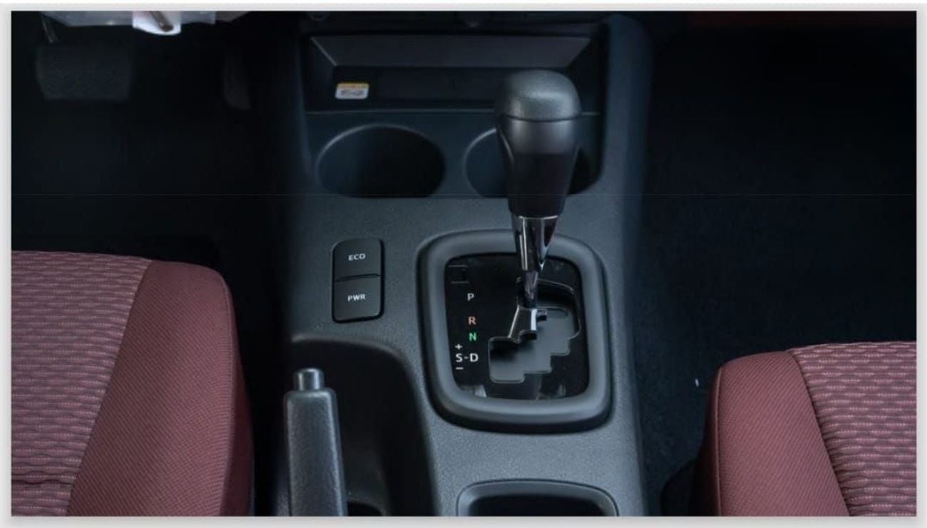 Toyota Hilux GLX HILUX 2.7 DC A/T 4X2, 2025 WHITE INSIDE MAROON