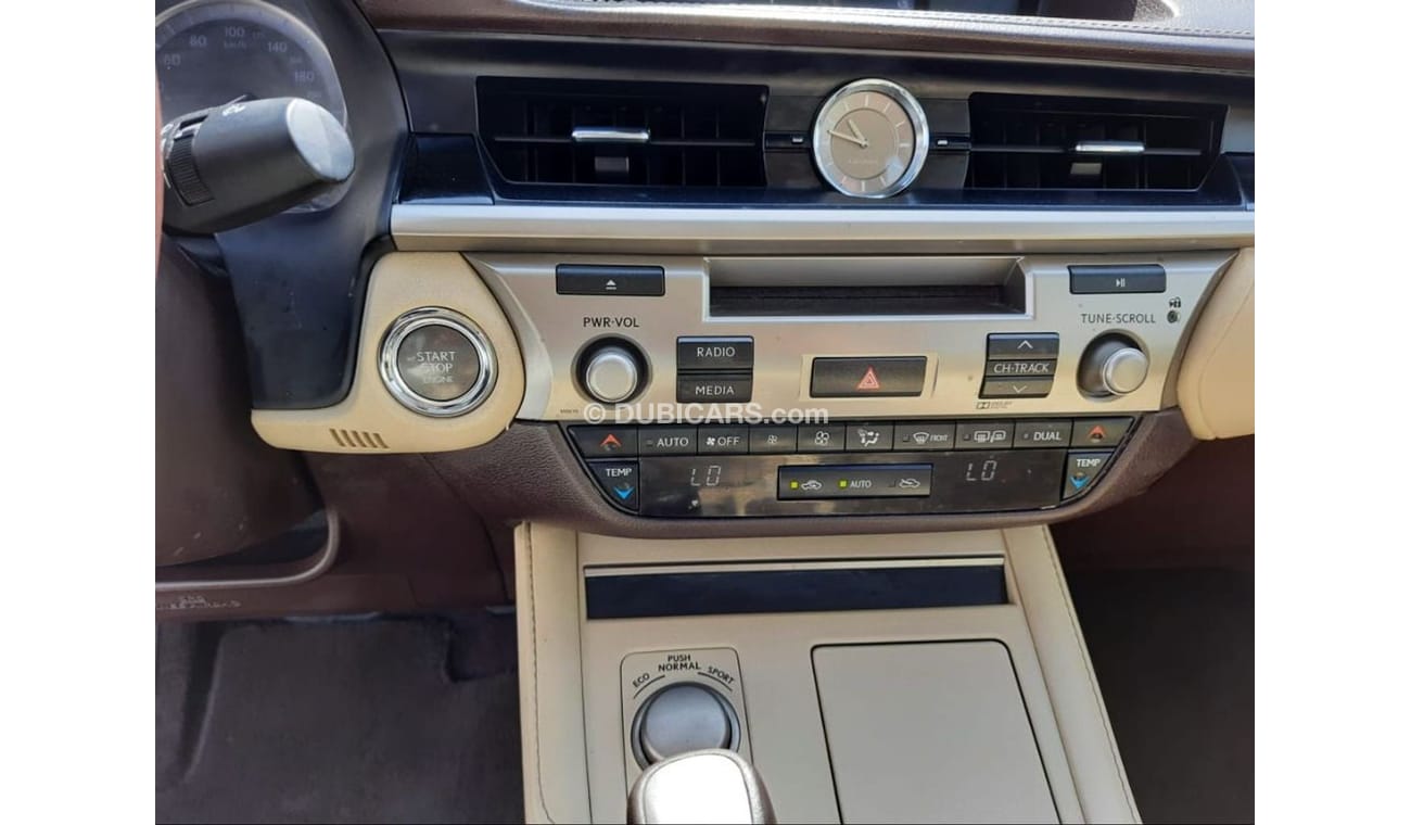 Lexus ES350 Lxsus ES 350 2017 g cc full options