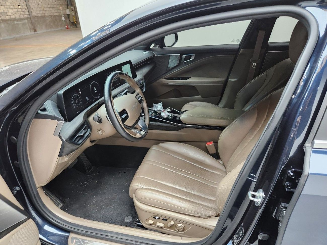 Kia K8 2022 KIA K8 2.5 NOBLESS (HIGHEST TRIM)