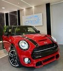 ميني كوبر LOVELY S JCW || GCC || TOP OF THE RANGE || PANORAMIC || ACCIDENTS FREE || LOW MILEAGE