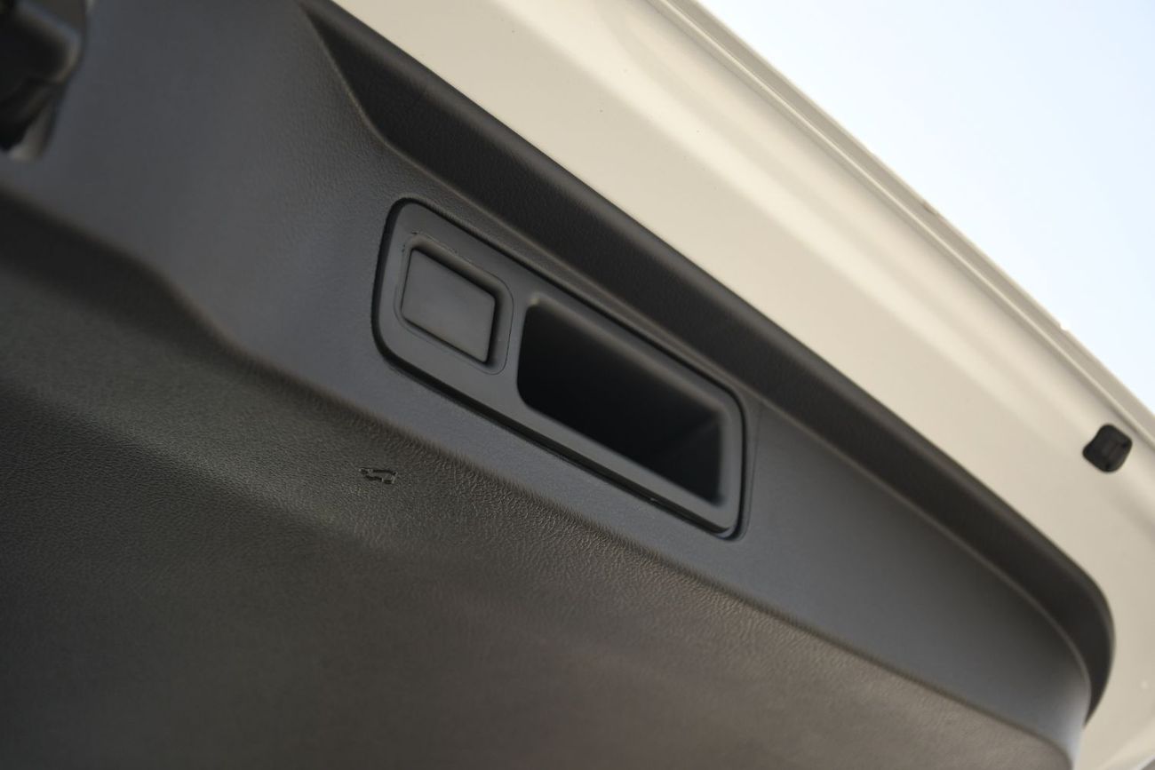 تويوتا فورتونر 2.4L V4 Diesel Automatic  7 Seats GCC (Ready Stock)