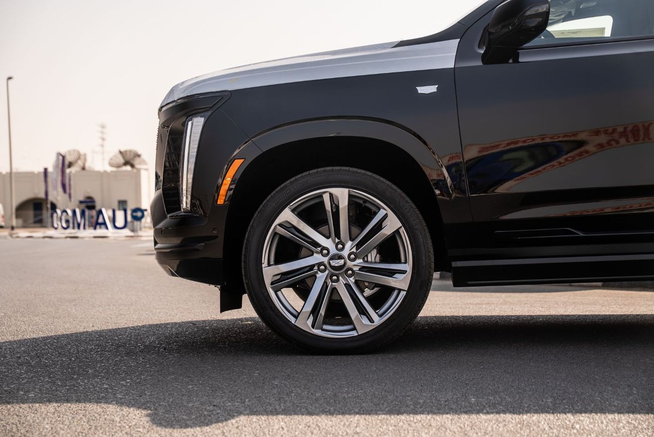 كاديلاك إسكالاد Sport Platinum Executive 6.2L V8 4WD 2026 Brand New American Specs