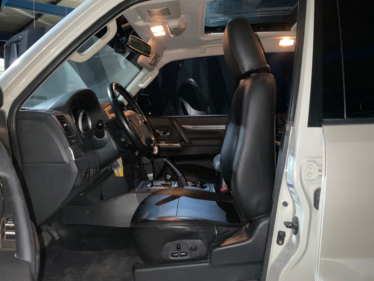 ميتسوبيشي باجيرو GLS Highline | شامل الضمان | 0 ﺪﻔﻋﺓ ﺃﻮﻟﻯ