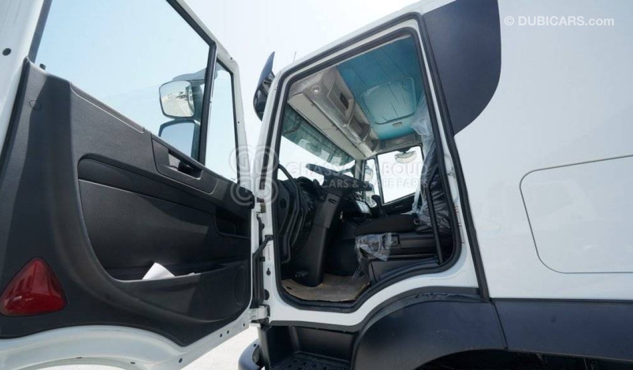 Iveco Trakker Head 6×4, GCW 130 Ton HP 420, Sleeper Cabin w/ Hub Reduction MY22 Tractor Head