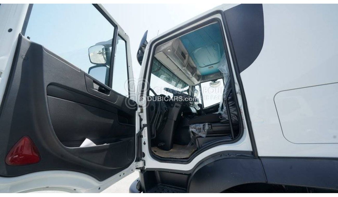 Iveco Trakker Head 6×4, GCW 130 Ton HP 420, Sleeper Cabin w/ Hub Reduction MY22 Tractor Head