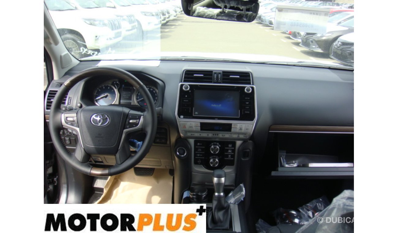 تويوتا برادو 3.0 V6 Petrol Full Option Rear Entertainment Monitor