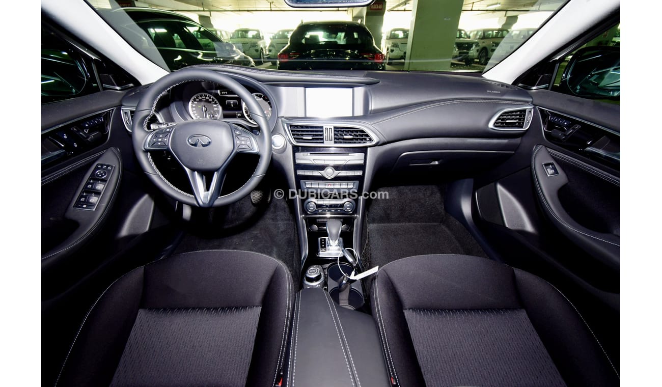 Infiniti QX30 2.0t Luxe 2018 Model GCC Specs with 3 Years Warranty or 100,000KM!!